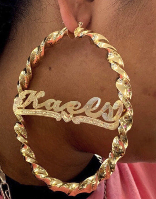 TWIST NAME EARRINGS