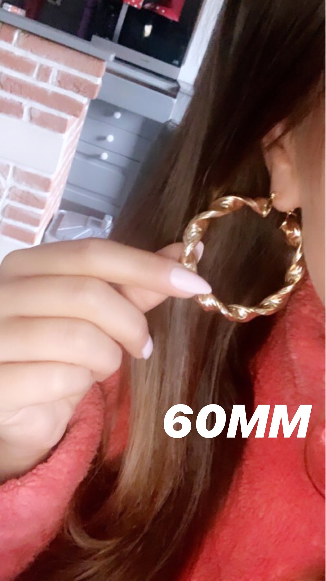 Glamorous Twist Earrings