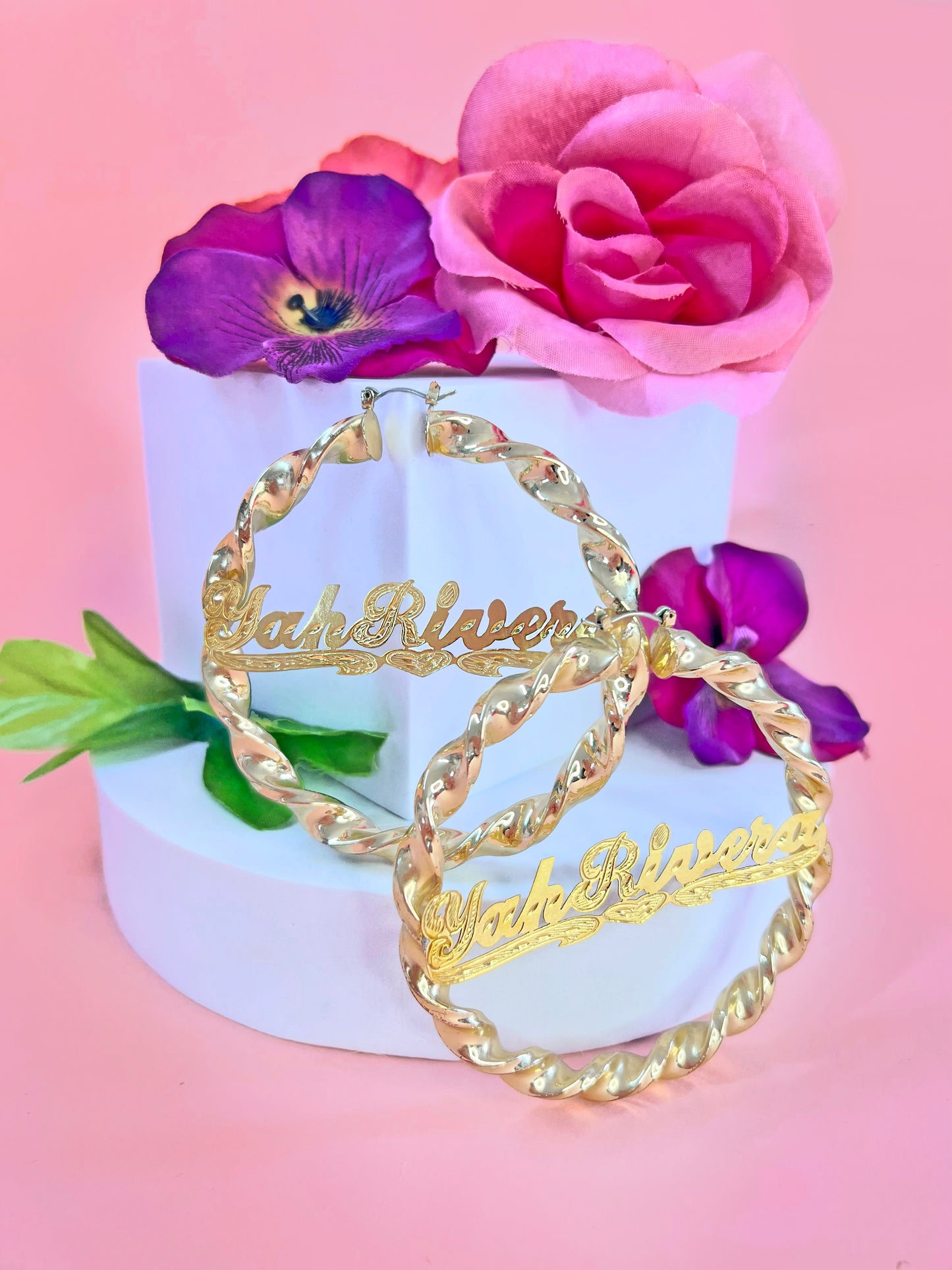 TWIST NAME EARRINGS